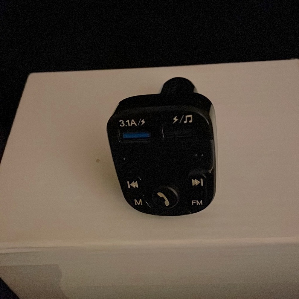 CAR BLUETOOTH CHARGER